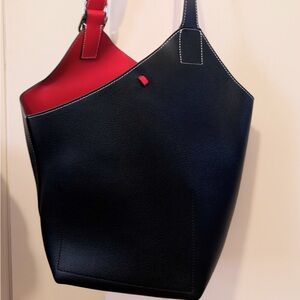 MDBM Maison de Beaute Marseilles Cholet Two-Tone Medium Black and Red